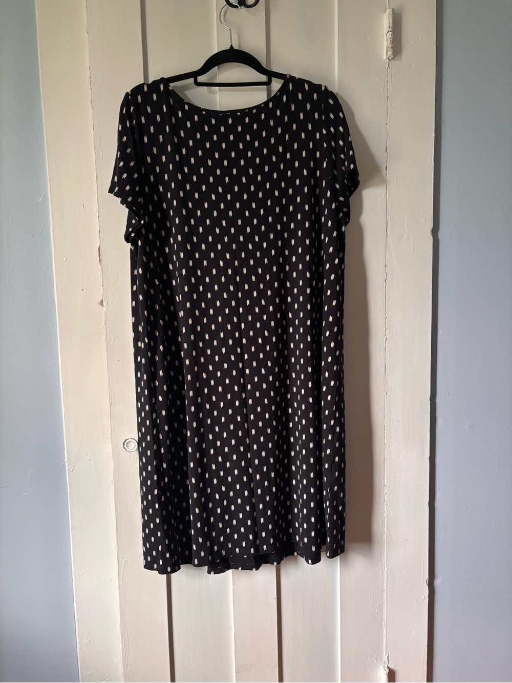 J Jill Black and Cream Polka Dot Short Sleeve Shift Dress